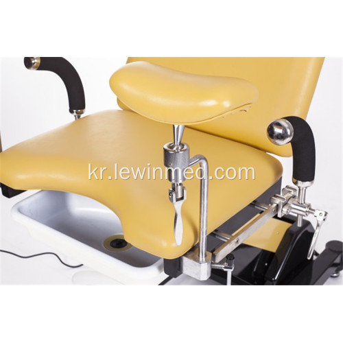여성의 출생 검진 기능을 위한 산부인과 의자